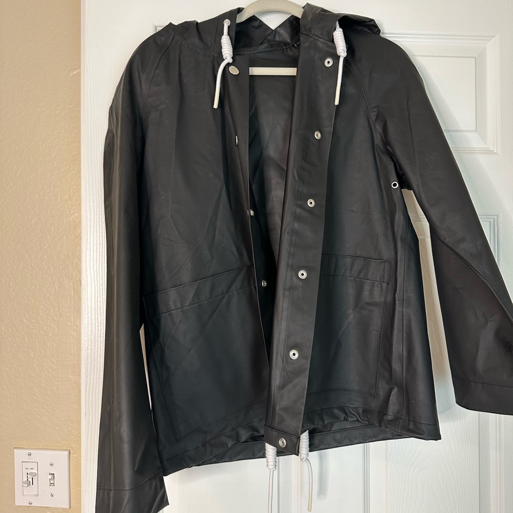 UGG Women’s Hutton Rain Jacket